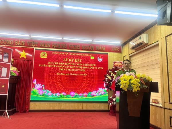 Huyện Đoàn Kim Bảng phối hợp tổ chức lễ ký kết quy chế phối hợp thực hiện chiến dịch tuyên truyền nhân dân kiến nghị, phản ánh về an ninh, trật tự qua ứng dụng VneID