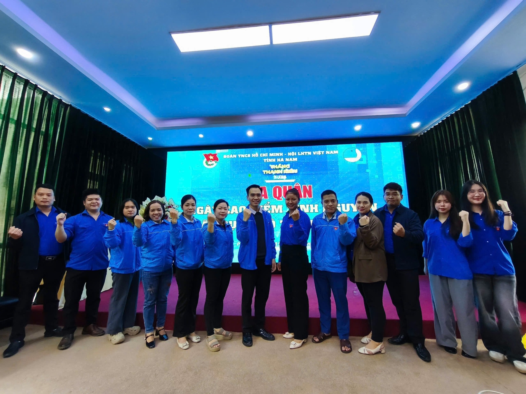 Tuổi trẻ Hà Nam xung kích, tình nguyện tham gia xây dựng đô thị văn minh.