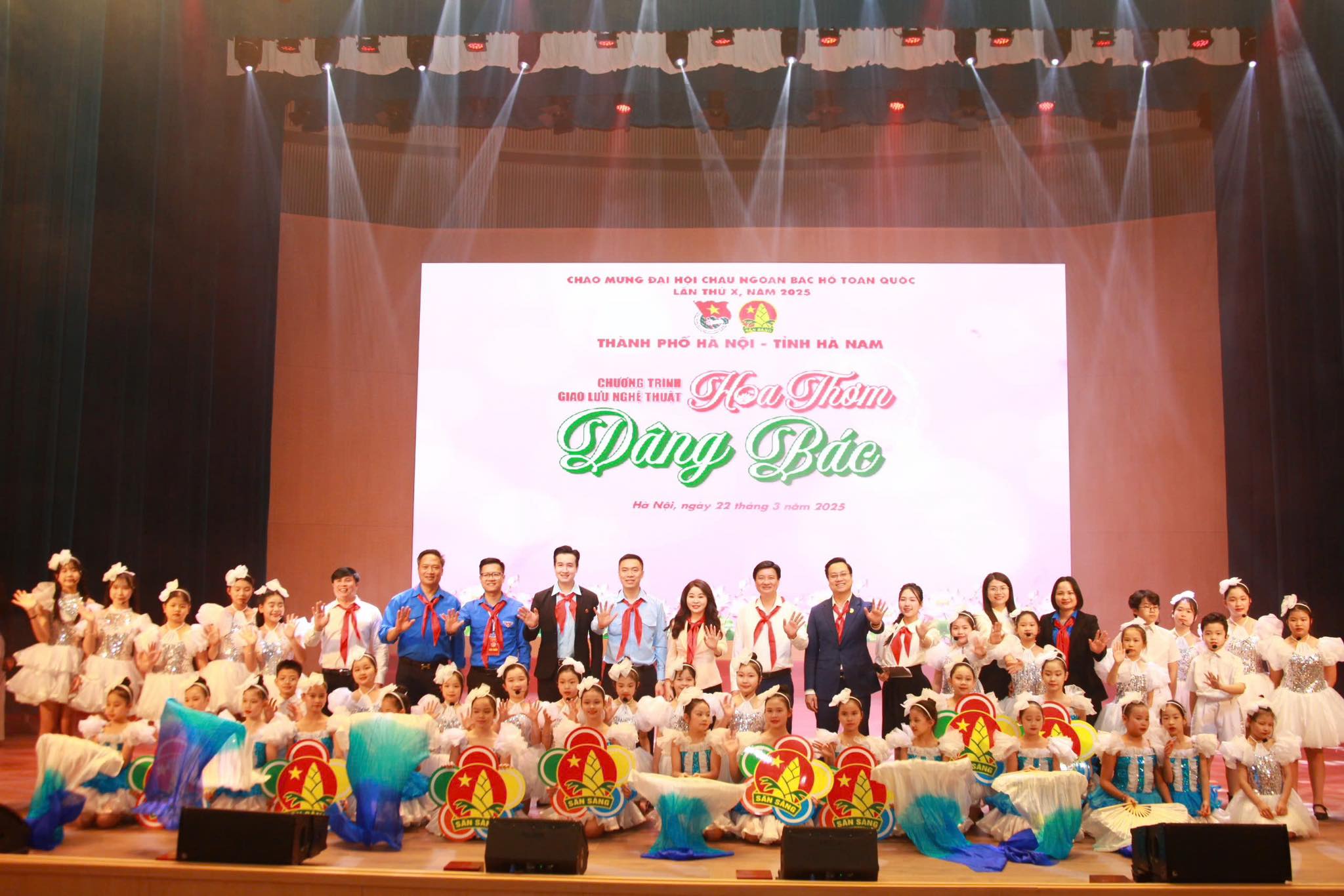 CHƯƠNG TRÌNH GIAO LƯU NGHỆ THUẬT "HOA THƠM DÂNG BÁC"