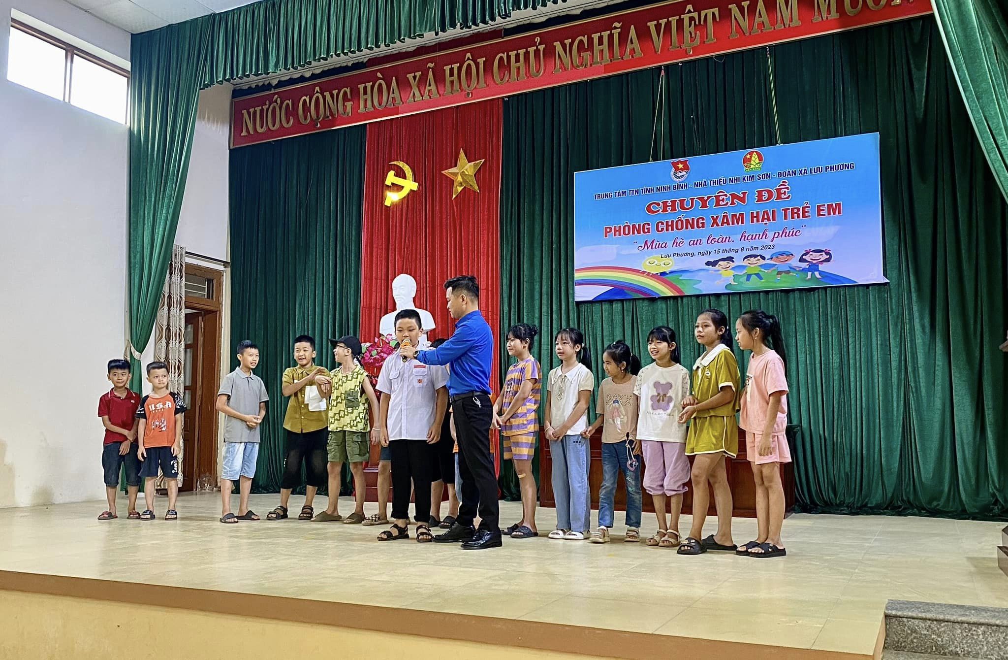 Nhà thiếu nhi Kim Sơn tổ chức sinh hoạt chuyên đề “Phòng chống xâm hại trẻ em” với thông điệp “Mùa hè an toàn, hạnh phúc”