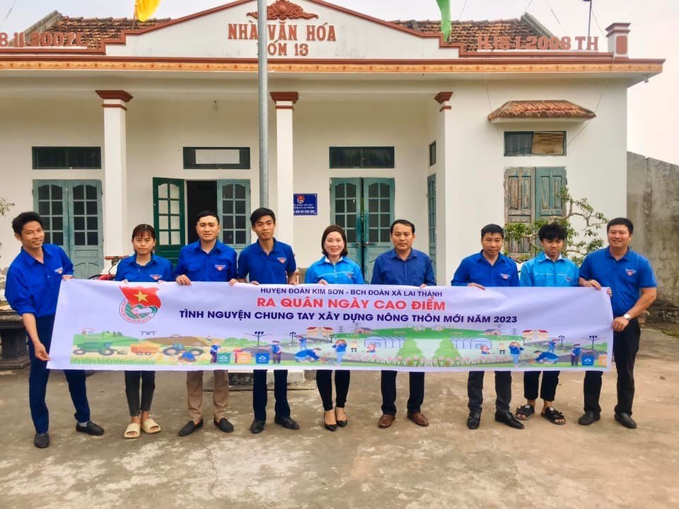 Tuổi trẻ Ninh Bình sôi nổi các hoạt động trong Ngày cao điểm Tình nguyện chung tay xây dựng Nông thôn mới, hưởng ứng Tháng thanh niên năm 2023
