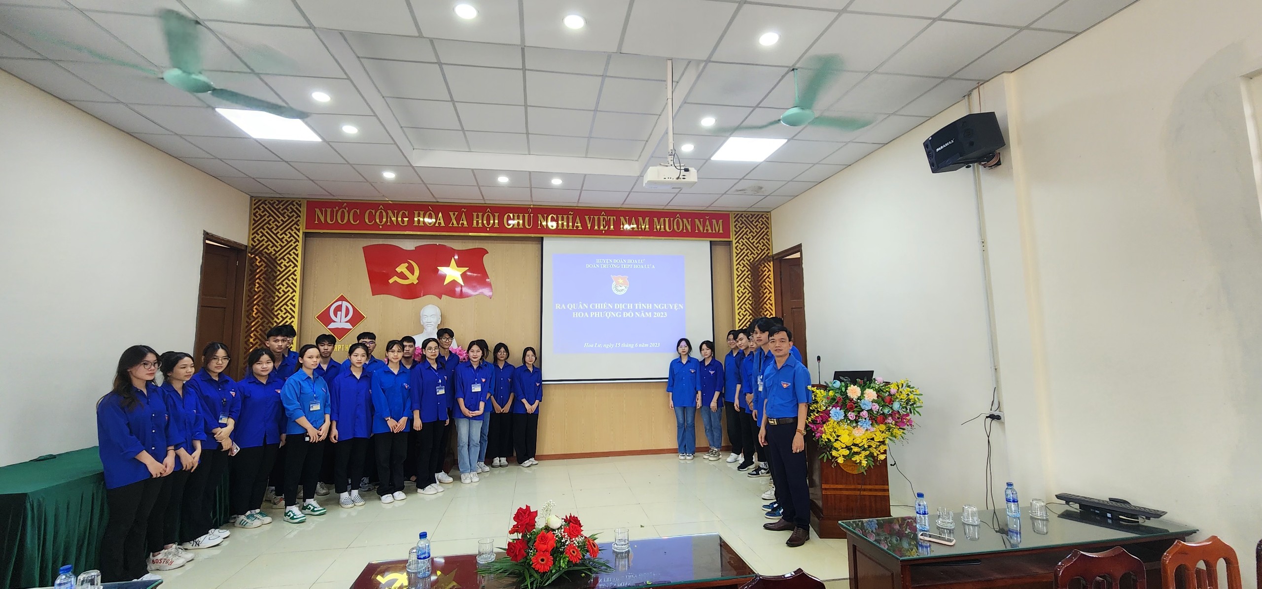 Đoàn trường THPT Hoa Lư A , huyện Hoa Lư tổ chức thành lập  đội hình tình nguyện Chiến dịch Hoa Phượng đỏ năm 2023