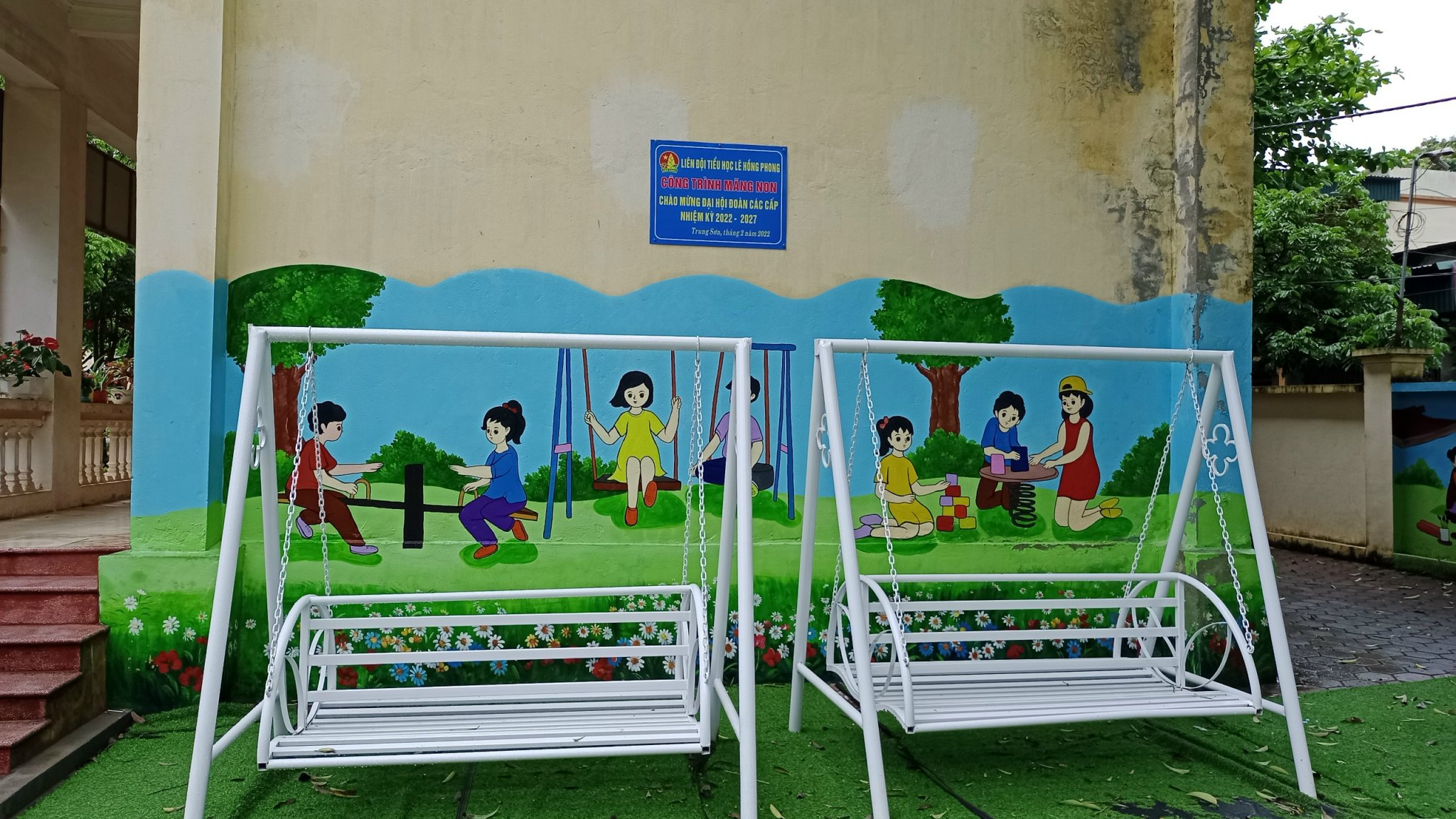 Công trình măng non “Khu sân chơi tập thể” tại Liên đội Trường Tiểu học Lê Hồng Phong, TP Tam Điệp - Công trình chào mừng Đại hội Đoàn các cấp