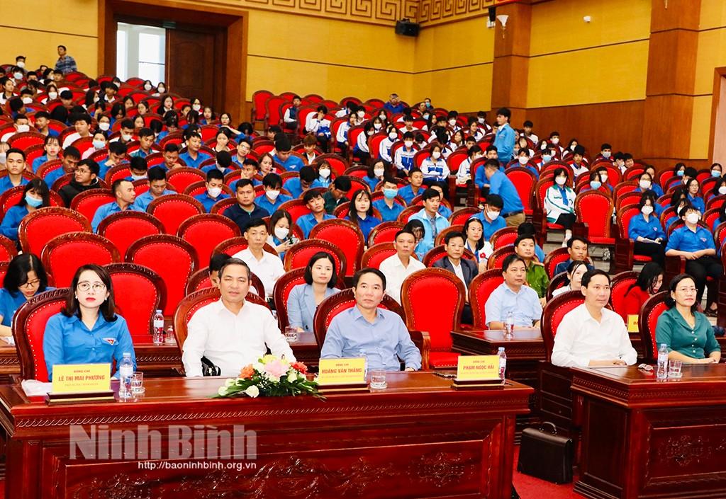 Huyện ủy Yên Khánh đối thoại với cán bộ, đoàn viên, thanh niên