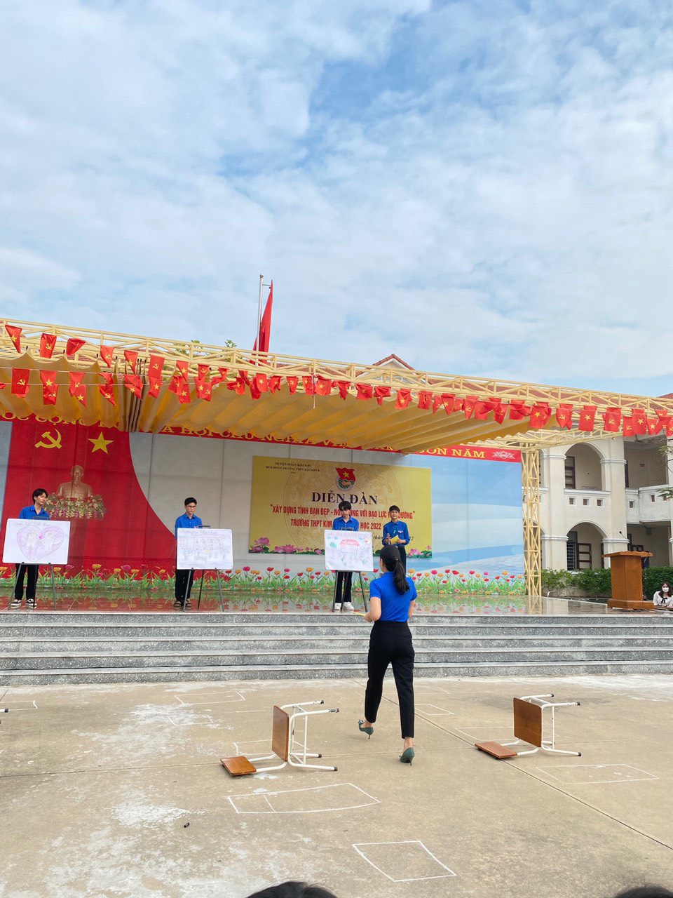 Đoàn trường THPT Kim Sơn B tổ chức Diễn đàn “Xây dựng tình bạn đẹp – nói không với bạo lực học đường”