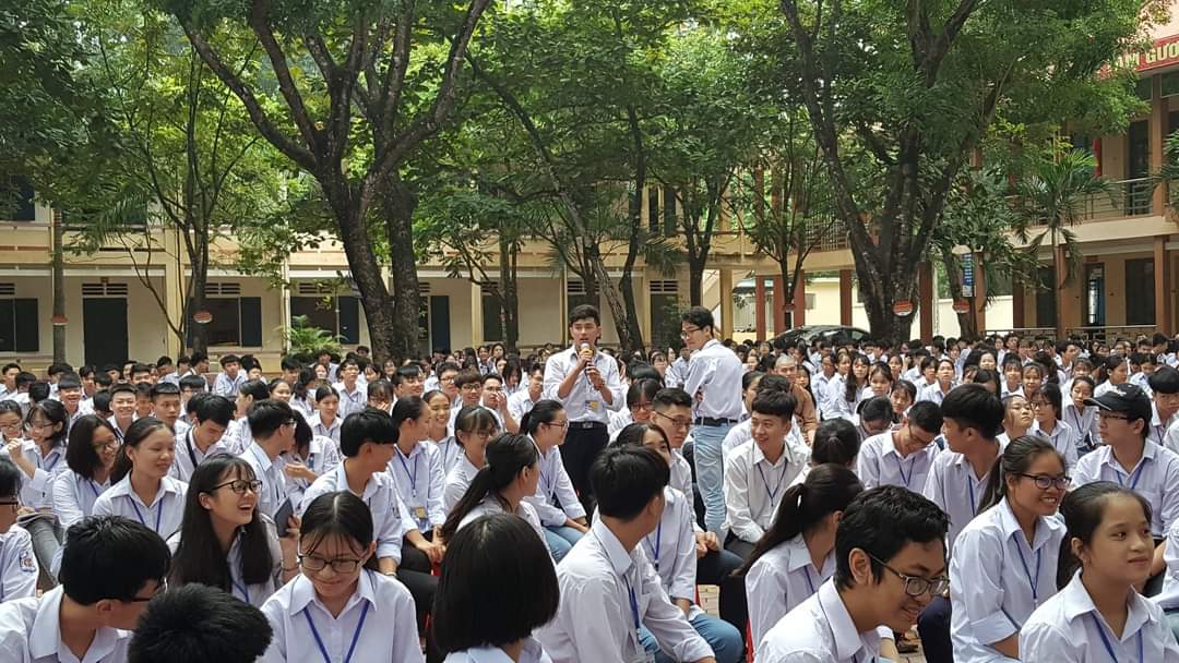 Trường THPT Nguyễn Huệ tổ chức chương trình “Tư vấn hướng nghiệp”