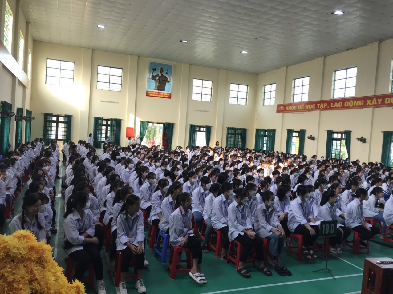 Hơn 100 học sinh Trường THPT Nho Quan A, huyện Nho Quan được tư vấn, hướng nghiệp