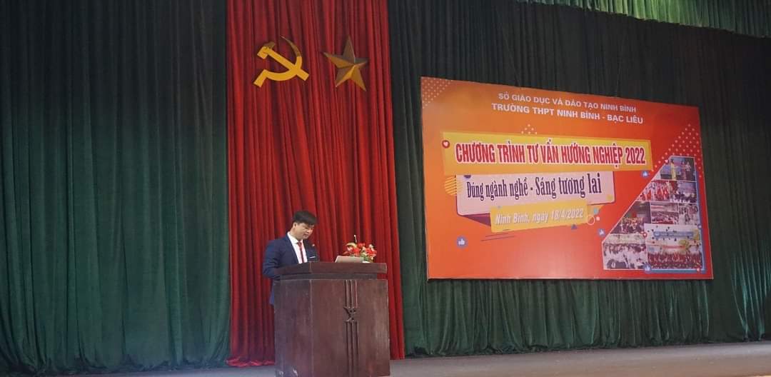 Trường THPT Ninh Bình Bạc Liêu tổ chức chương trình “Tư vấn hướng nghiệp”