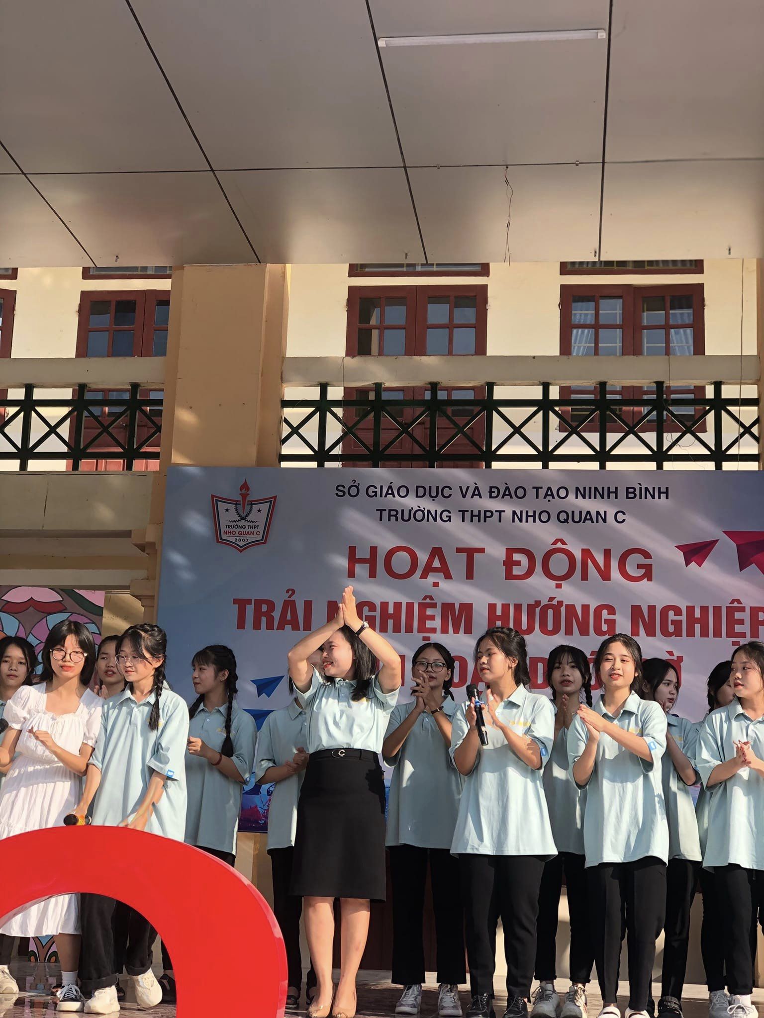 Trường THPT Nho Quan C tổ chức chương trình “Tư vấn hướng nghiệp”