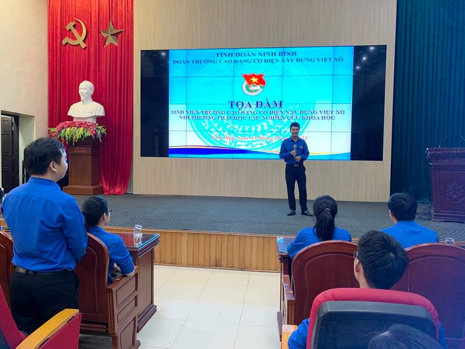 Đoàn Trường Cao đẳng Cơ điện Xây dựng Việt Xô tổ chức tọa đàm nhằm hỗ trợ sinh viên học tập, nghiên cứu khoa học