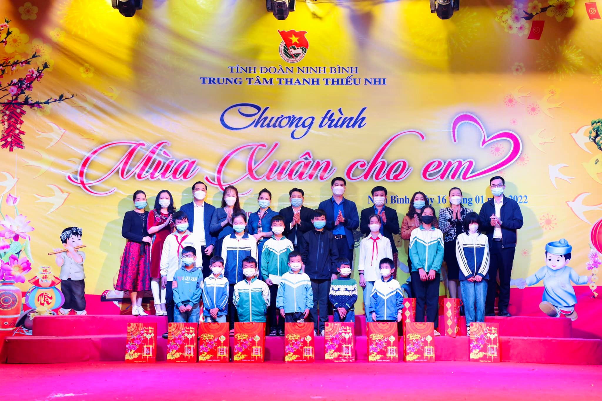 Tuổi trẻ Ninh Bình trao tặng trên 5.800 suất quà trị giá gần 2,8 tỷ đồng dịp xuân Nhâm Dần 2022